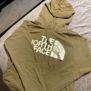 Women’s Medium North Face Sweatshirt
